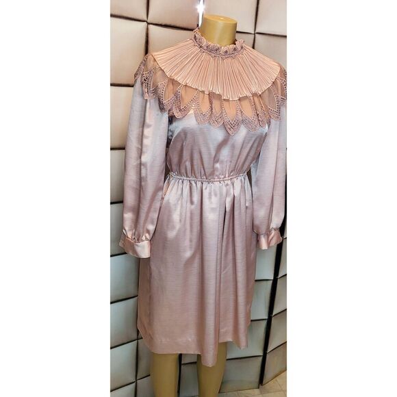 Donna Morgan Vintage Dress - Picture 1 of 16